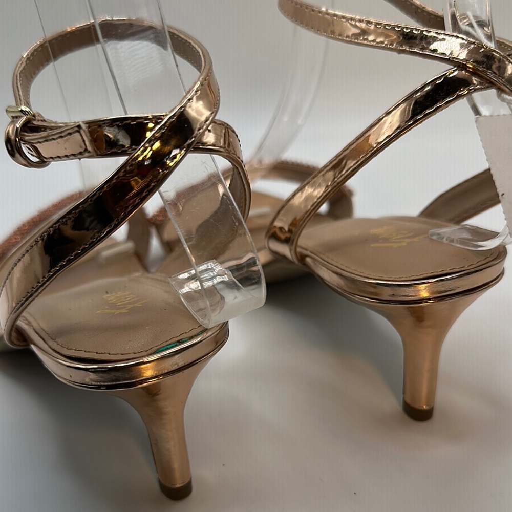 FIONI Sz 8 Rose Gold Rhinestone Heels Shimmery Patent Finish Ankle Strap NEW - Picture 5 of 7